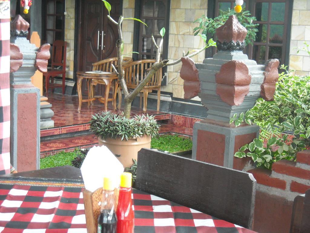 Warung Jojo And Homestay Munduk Esterno foto